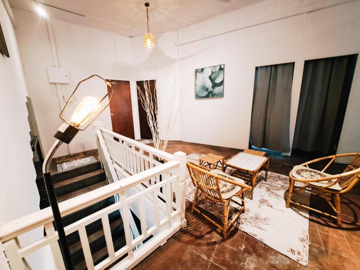 111 Hutton Lane Hostel George Town Extérieur photo