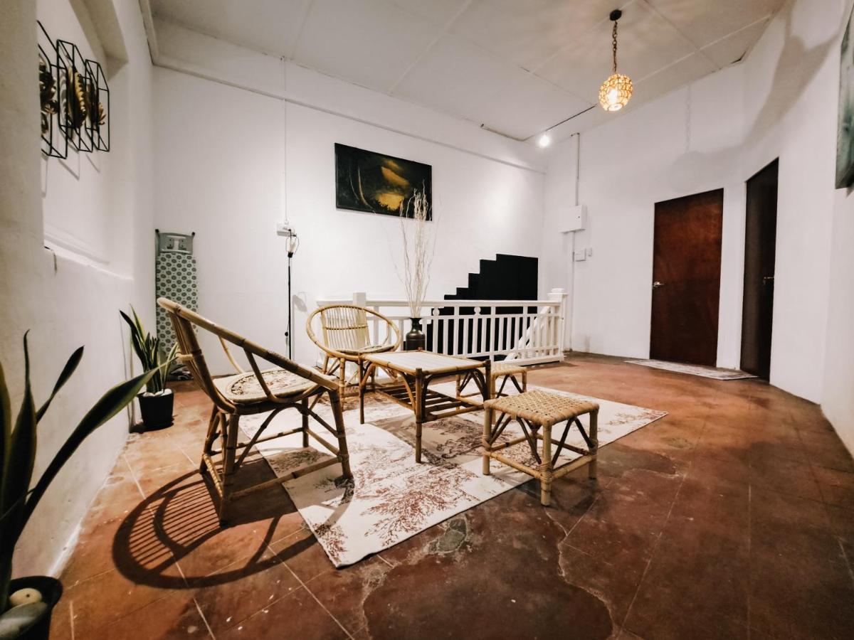 111 Hutton Lane Hostel George Town Extérieur photo