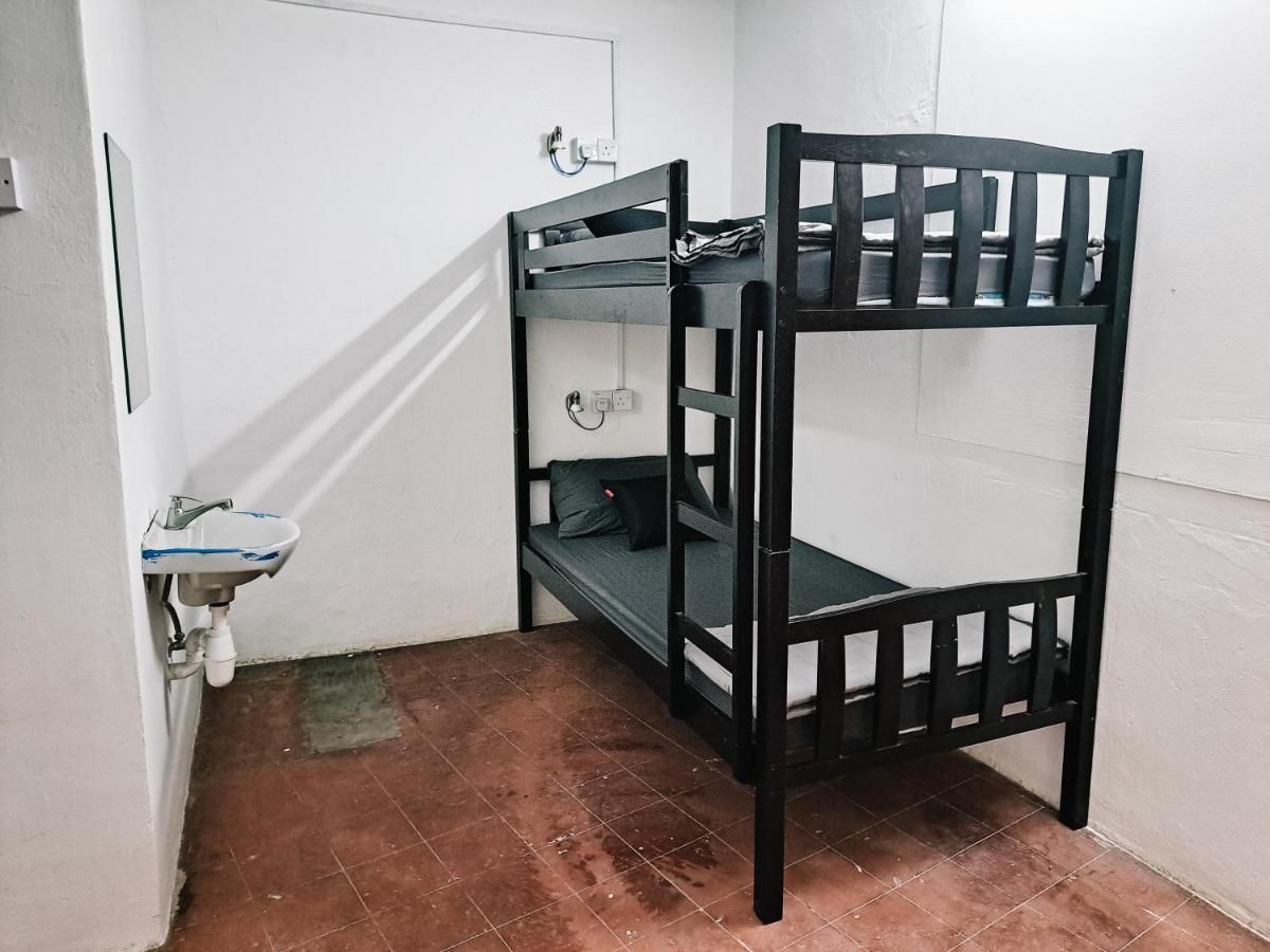 111 Hutton Lane Hostel George Town Extérieur photo